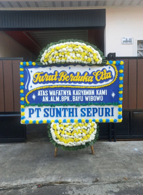 Papan Bunga Duka di Sungai Tubu
